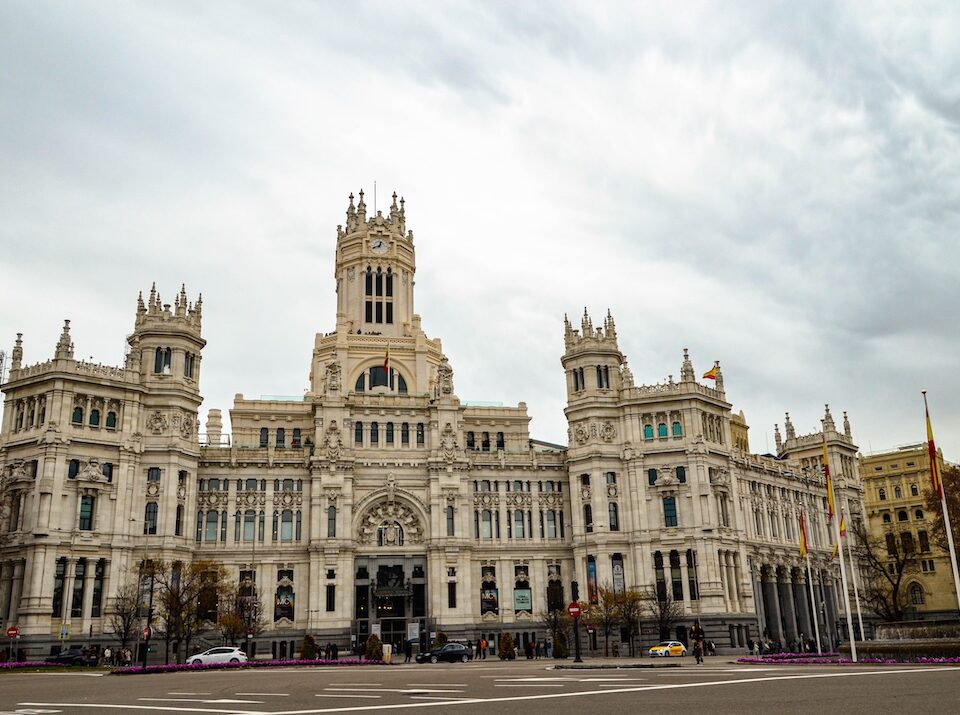 Palacio de Cibeles din Madrid, una dintre cele mai frumoase clădiri emblematice ale capitalei Spaniei