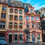 Fațade colorate din centrul vechi al orașului Mainz